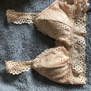 Light pink bralette with padding